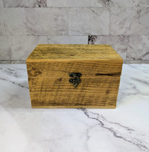 Load image into Gallery viewer, Reclaimed Wood Recipe Box (4x6 Recipe Cards)
